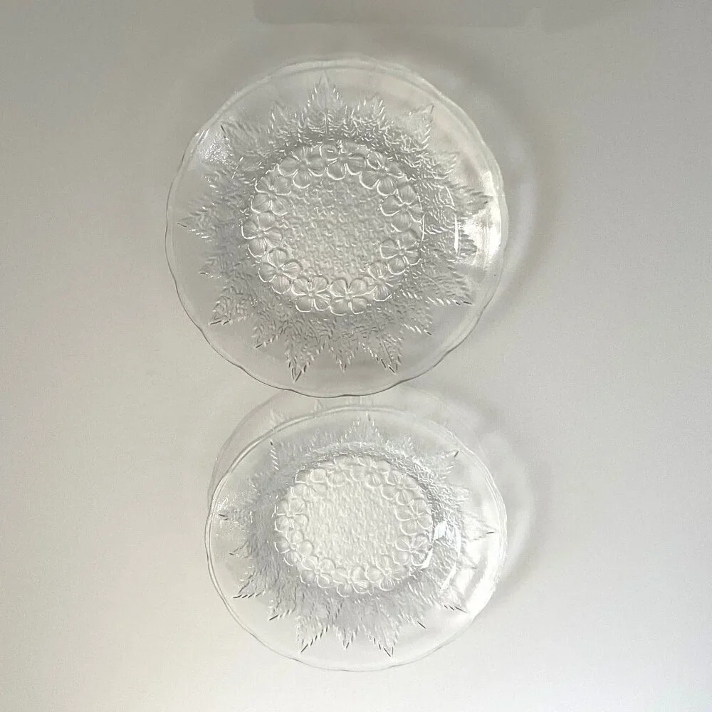 FLORAL SCALLOPED EDGE PRESSED 6